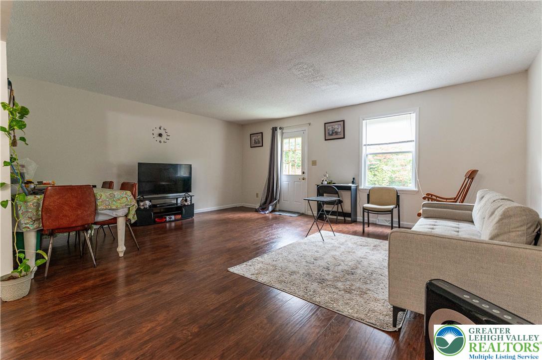 8315 Countryside Lane