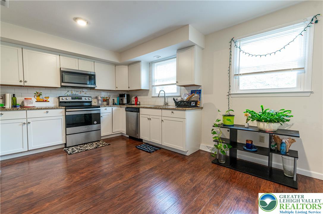 8315 Countryside Lane