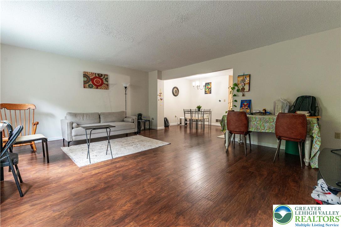 8315 Countryside Lane