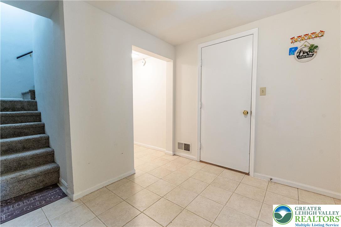 8315 Countryside Lane