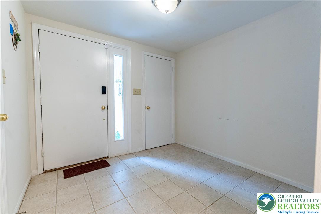 8315 Countryside Lane