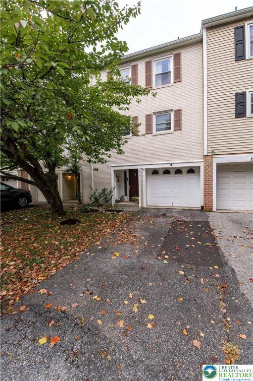 8315 Countryside Lane