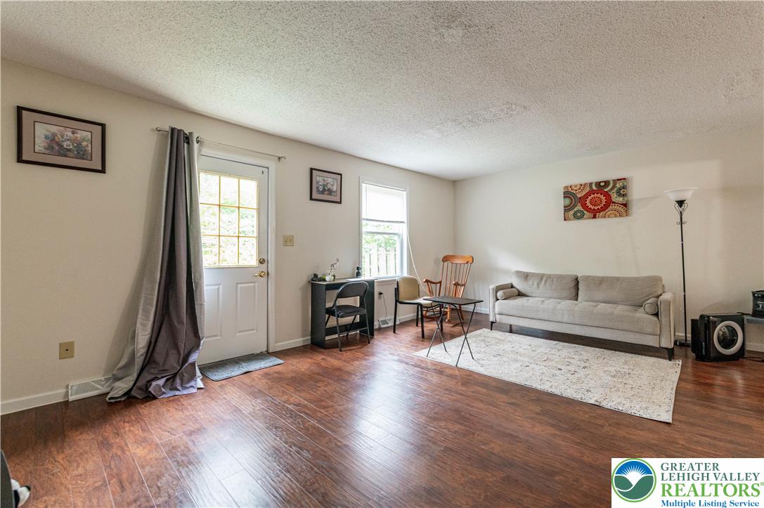 8315 Countryside Lane