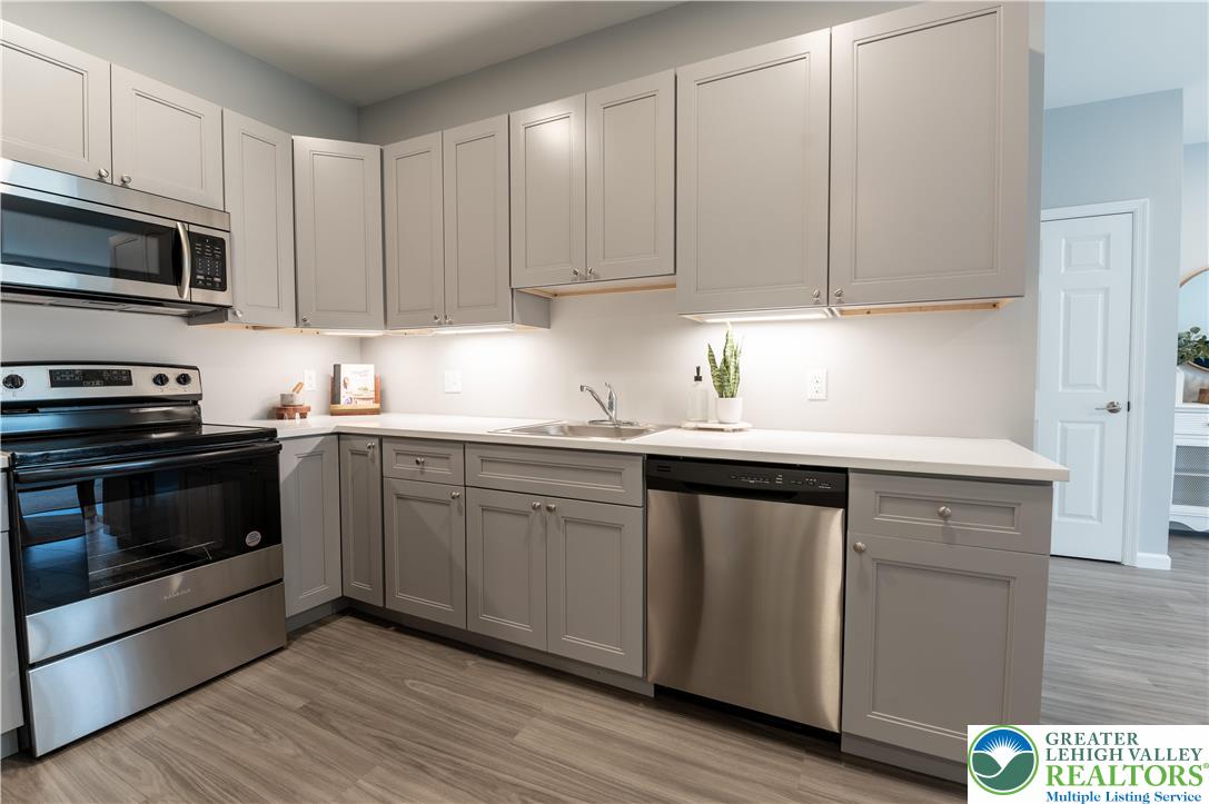 948 North Front Street C-10