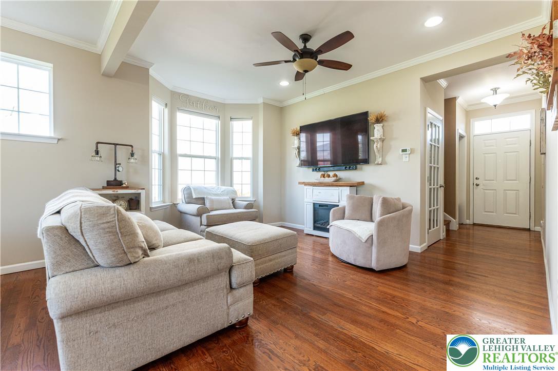 4488 Bellflower Way