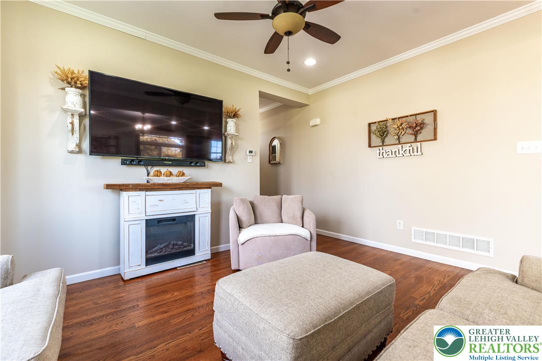 4488 Bellflower Way