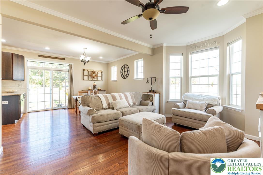 4488 Bellflower Way