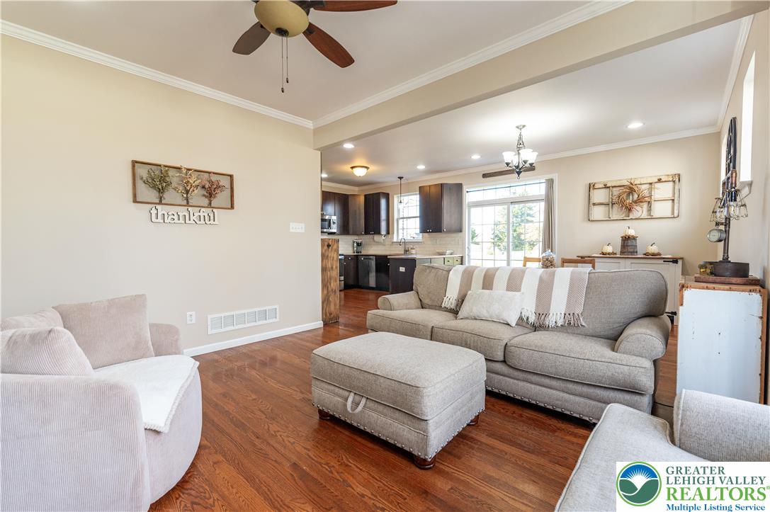 4488 Bellflower Way