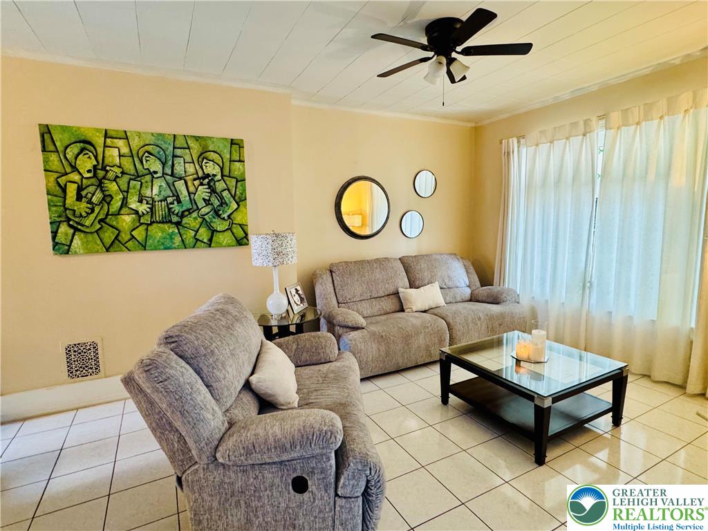 1523 West Chew Street