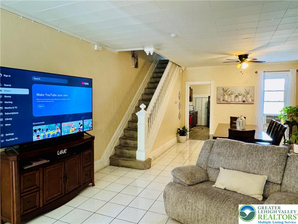 1523 West Chew Street