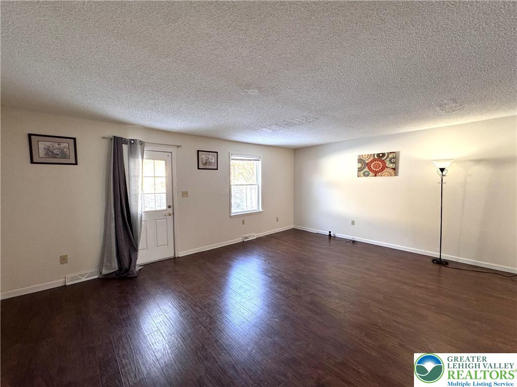 8315 Countryside Lane