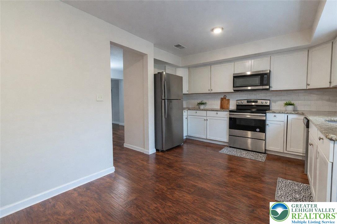 8315 Countryside Lane