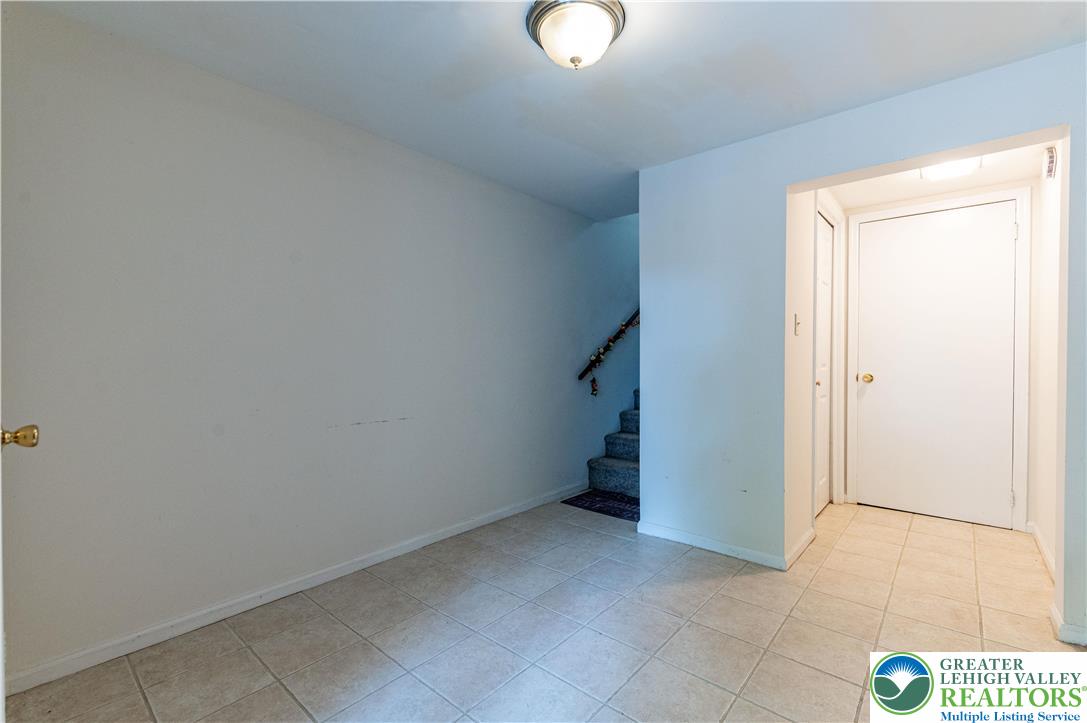 8315 Countryside Lane