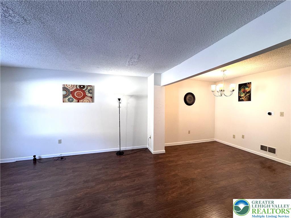 8315 Countryside Lane