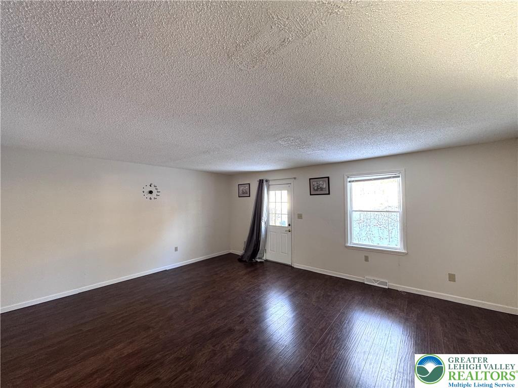 8315 Countryside Lane