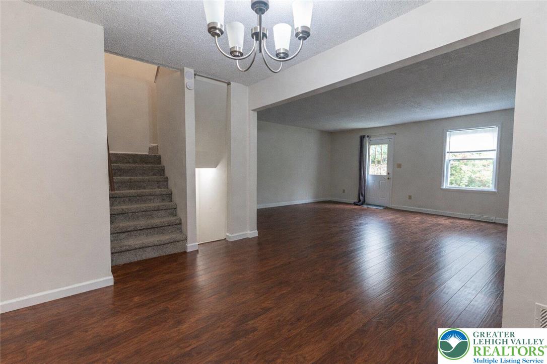 8315 Countryside Lane