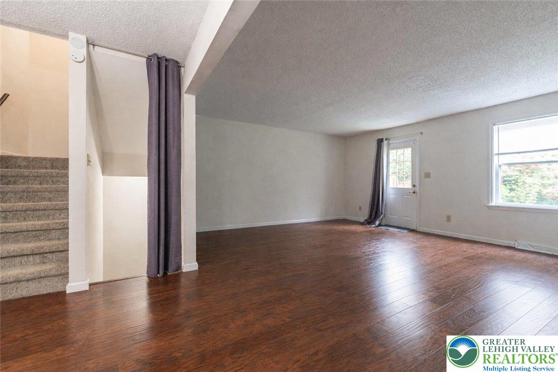 8315 Countryside Lane