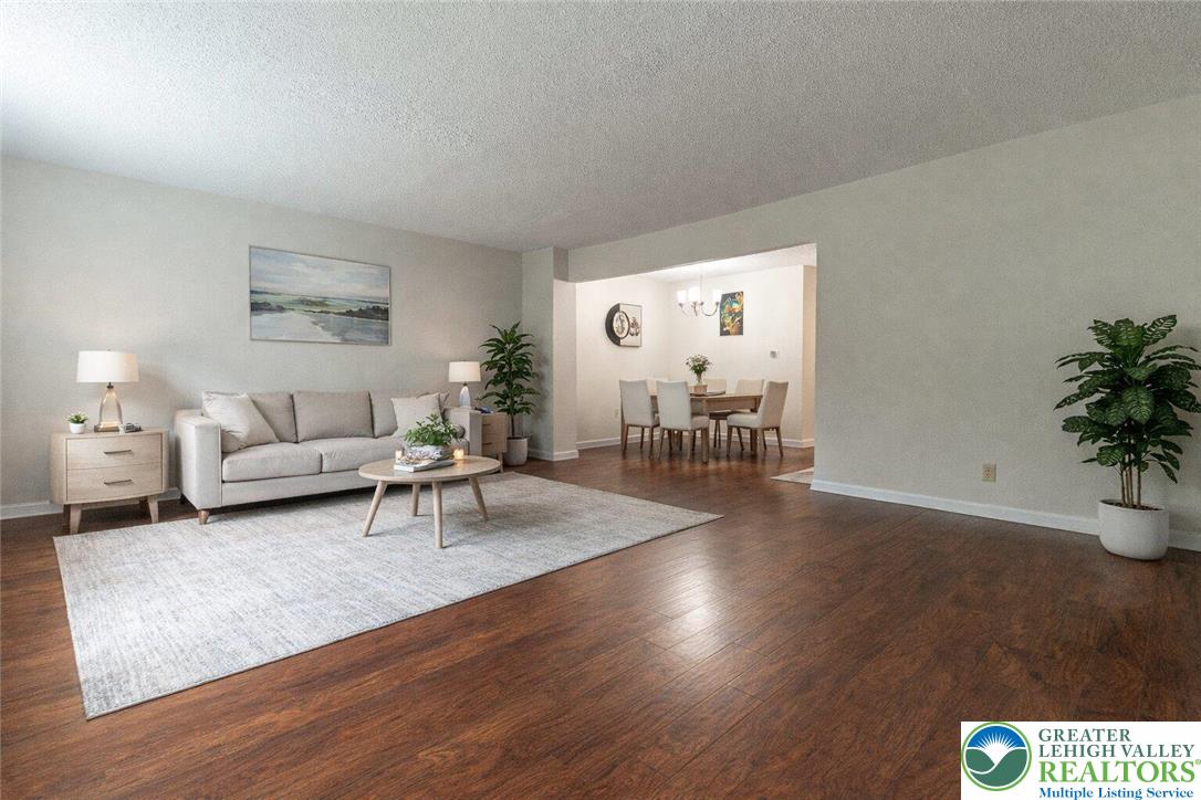 8315 Countryside Lane