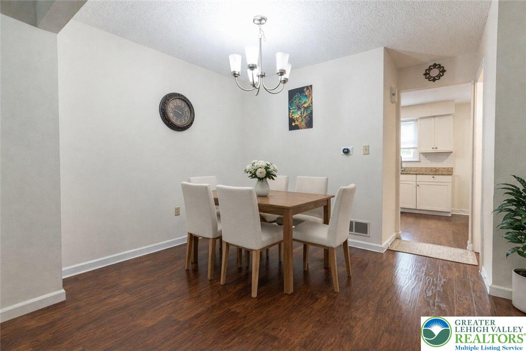 8315 Countryside Lane