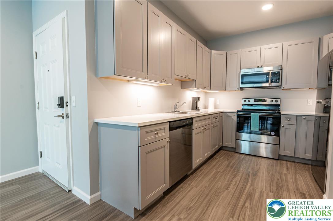 948 North Front Street C-6