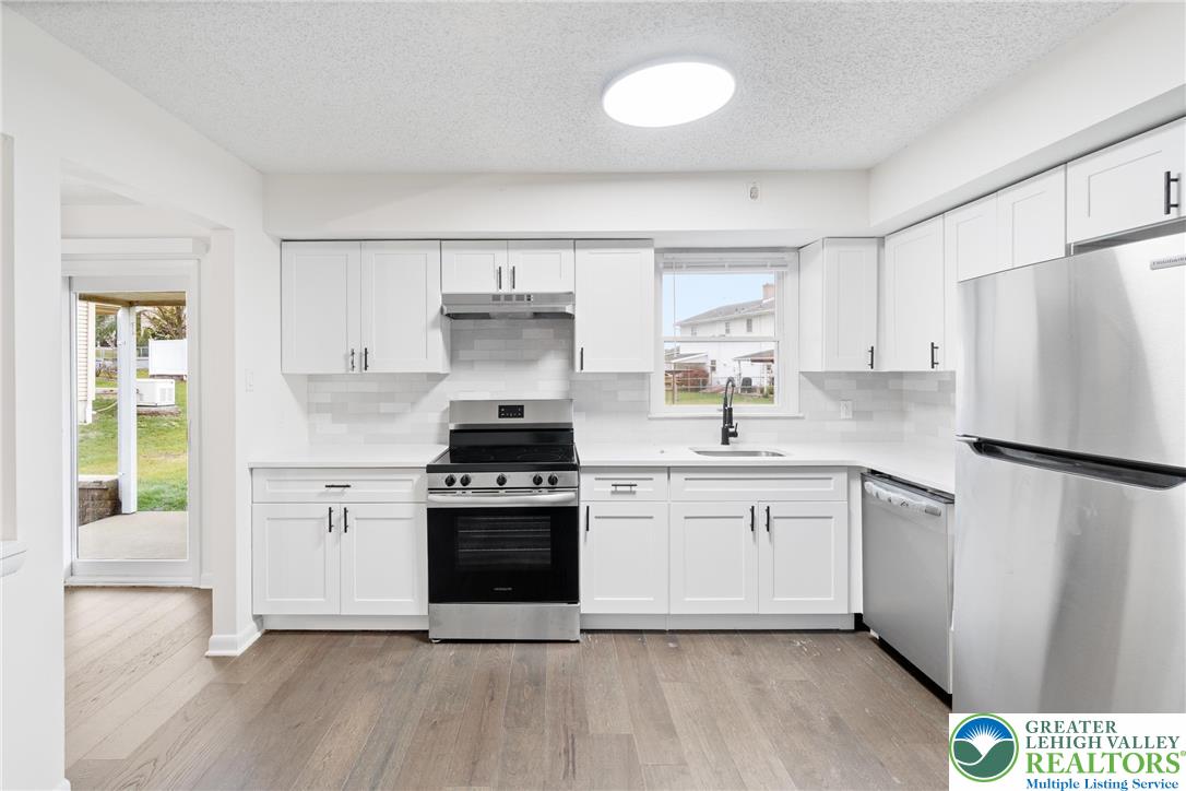 3015 Eisenhower Drive