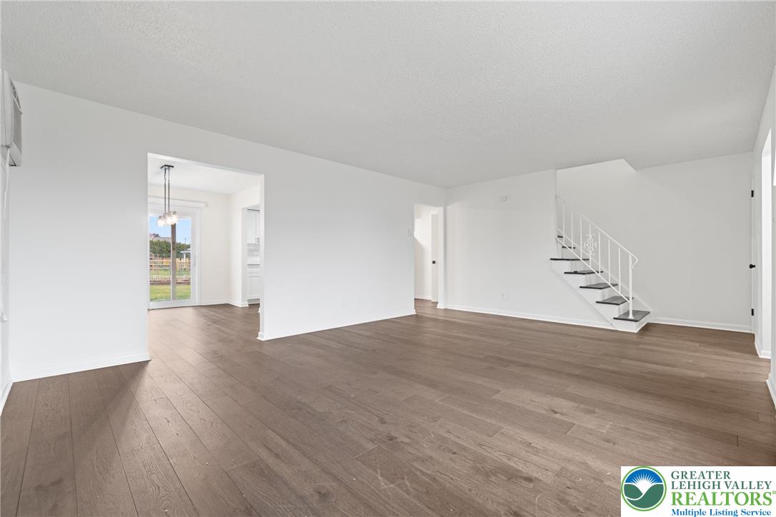 3015 Eisenhower Drive