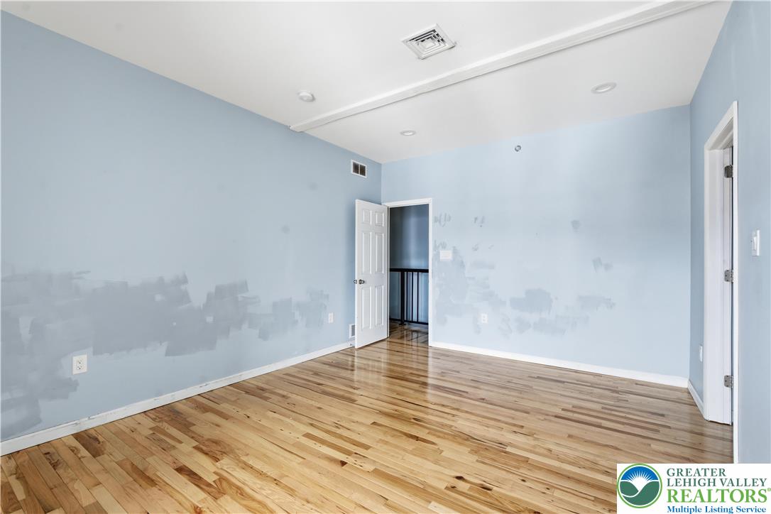 623 Walnut Avenue C2