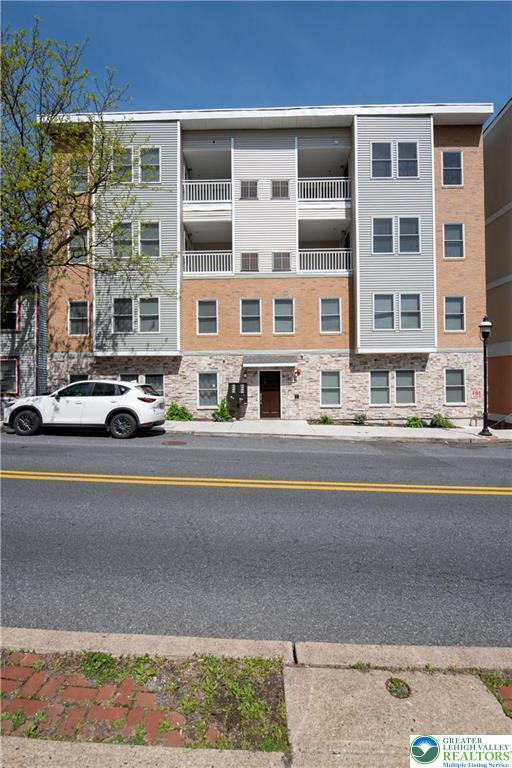 623 Walnut Avenue C2