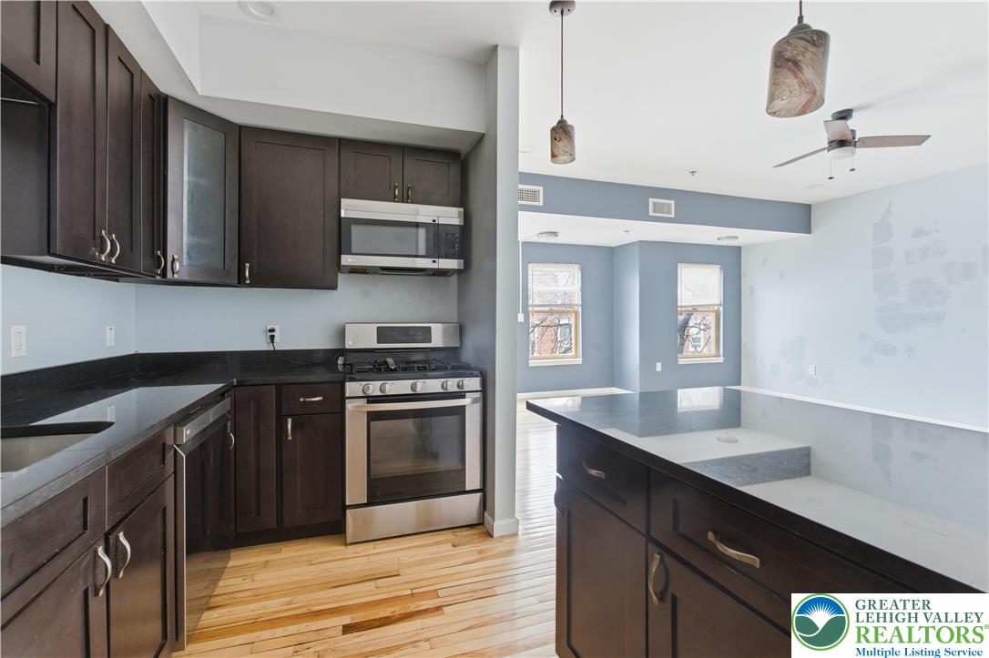 623 Walnut Avenue C2