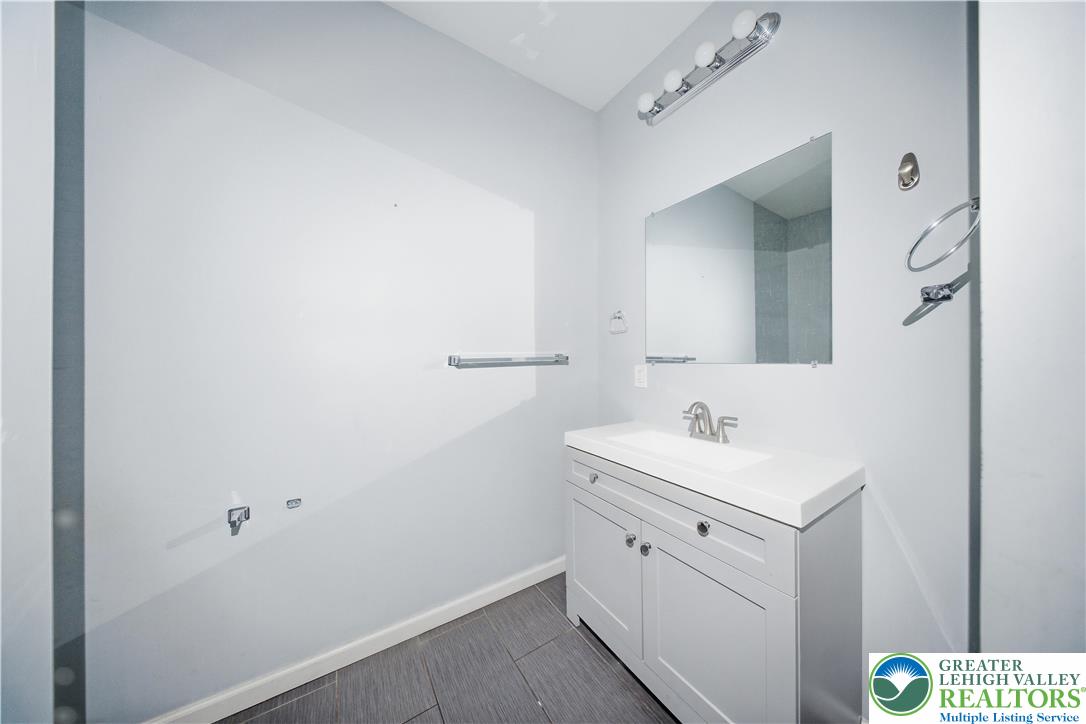 623 Walnut Avenue C2