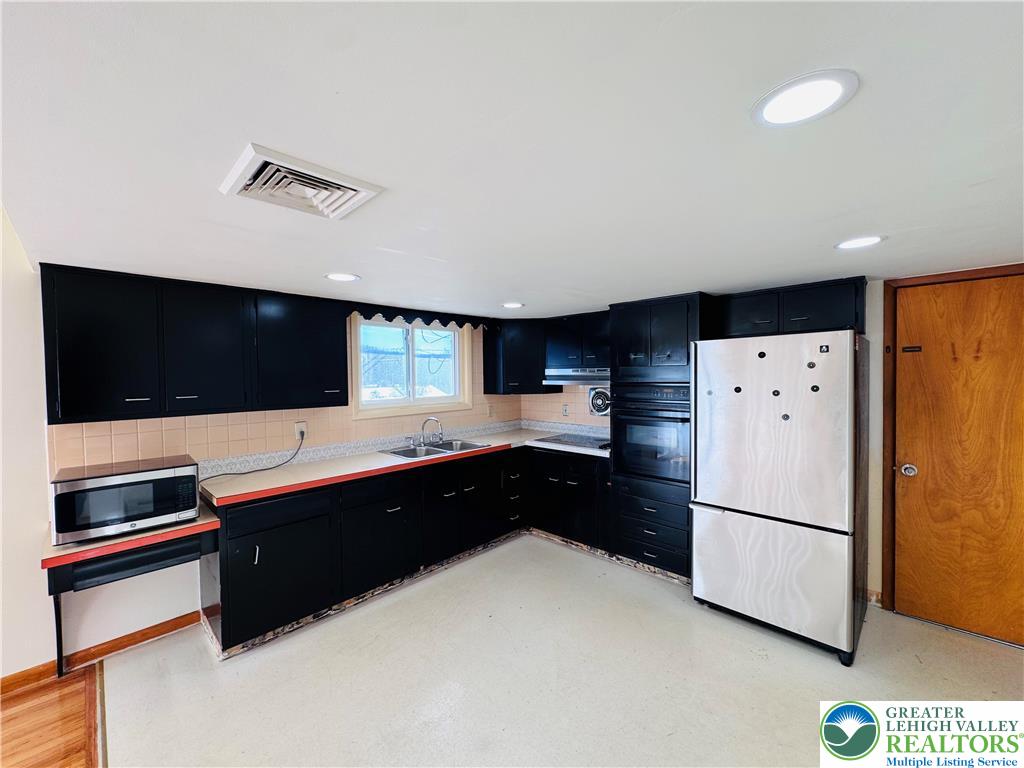 944 East Federal Street