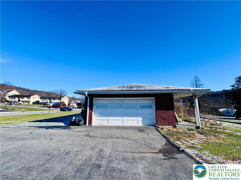 944 East Federal Street