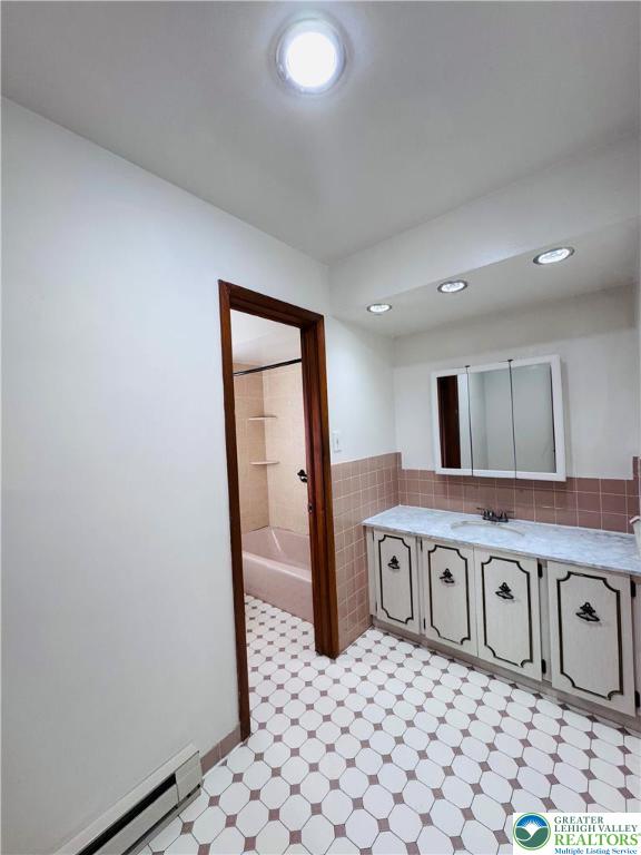 944 East Federal Street