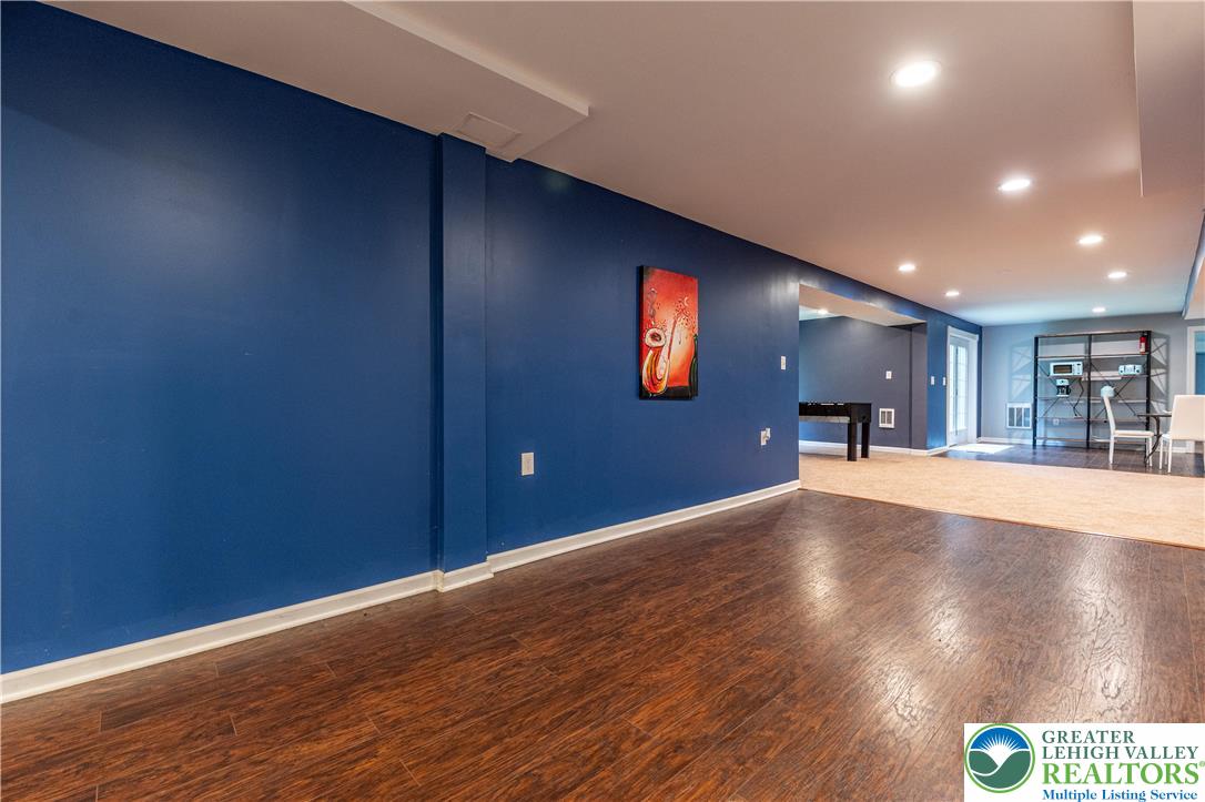 255 Rising Meadow Way