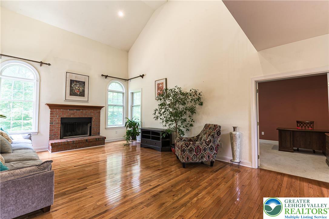 255 Rising Meadow Way