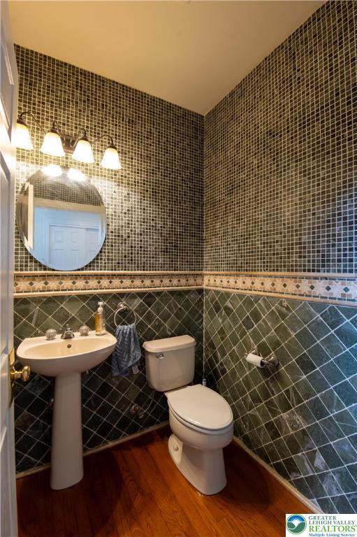 255 Rising Meadow Way