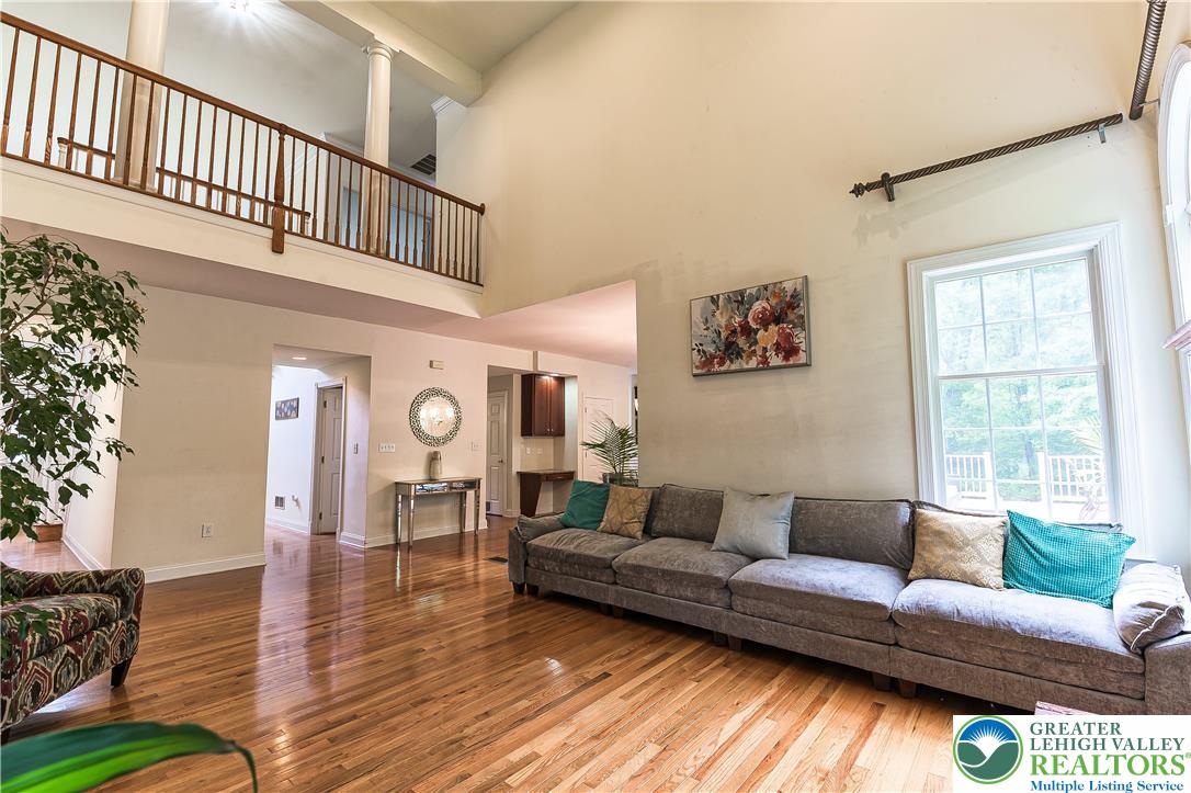 255 Rising Meadow Way