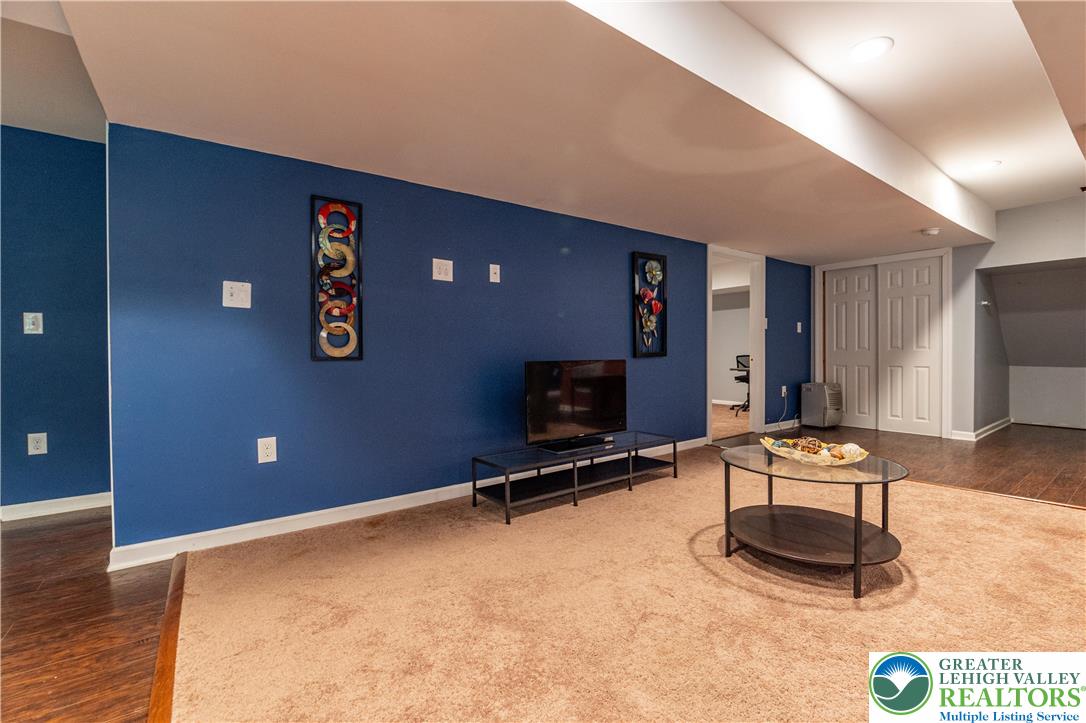 255 Rising Meadow Way