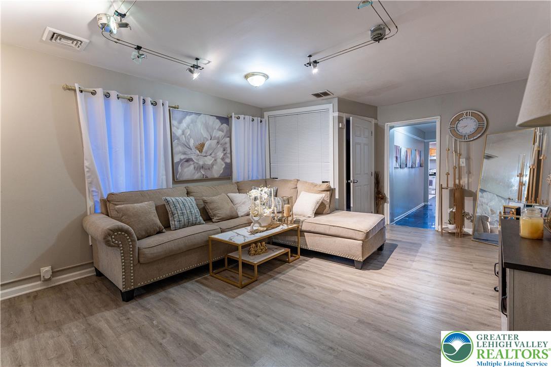 1015 West Hamilton Street