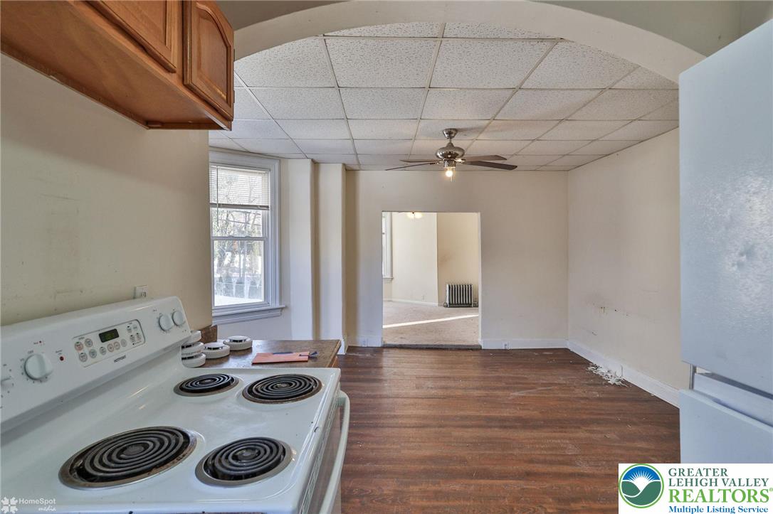 38 West Central Avenue