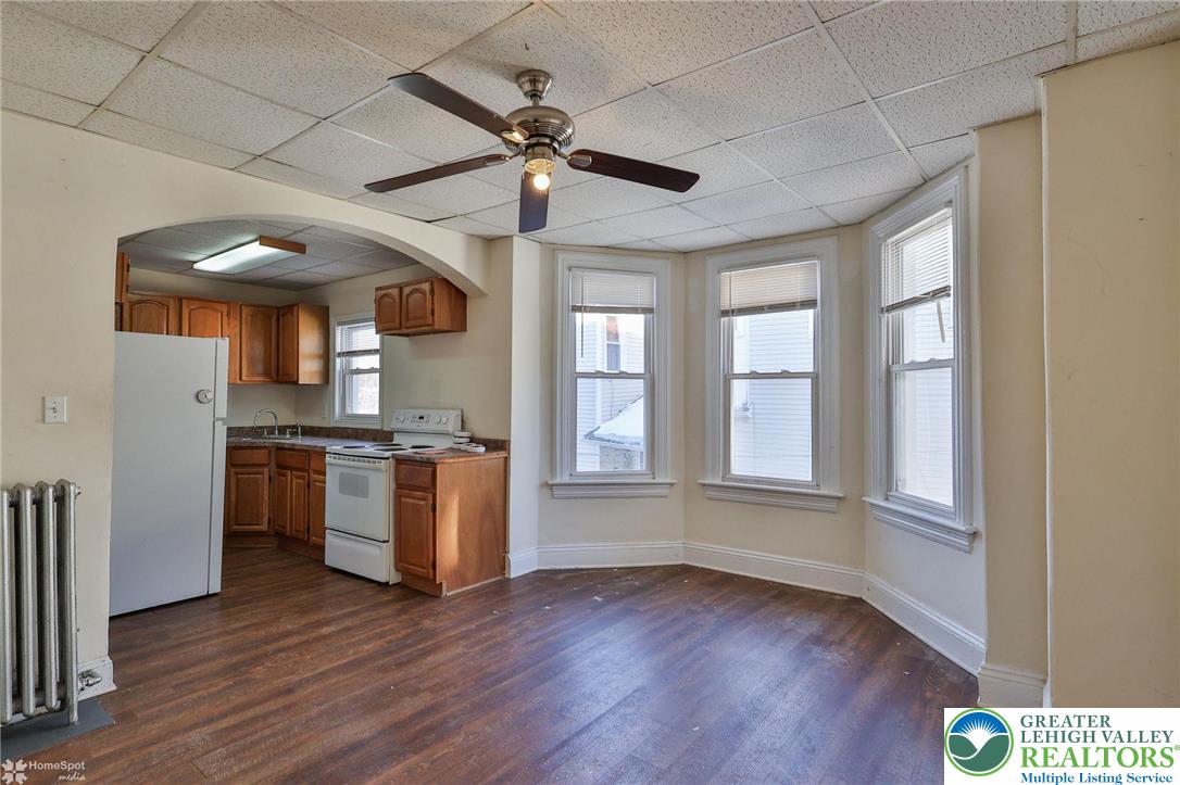 38 West Central Avenue