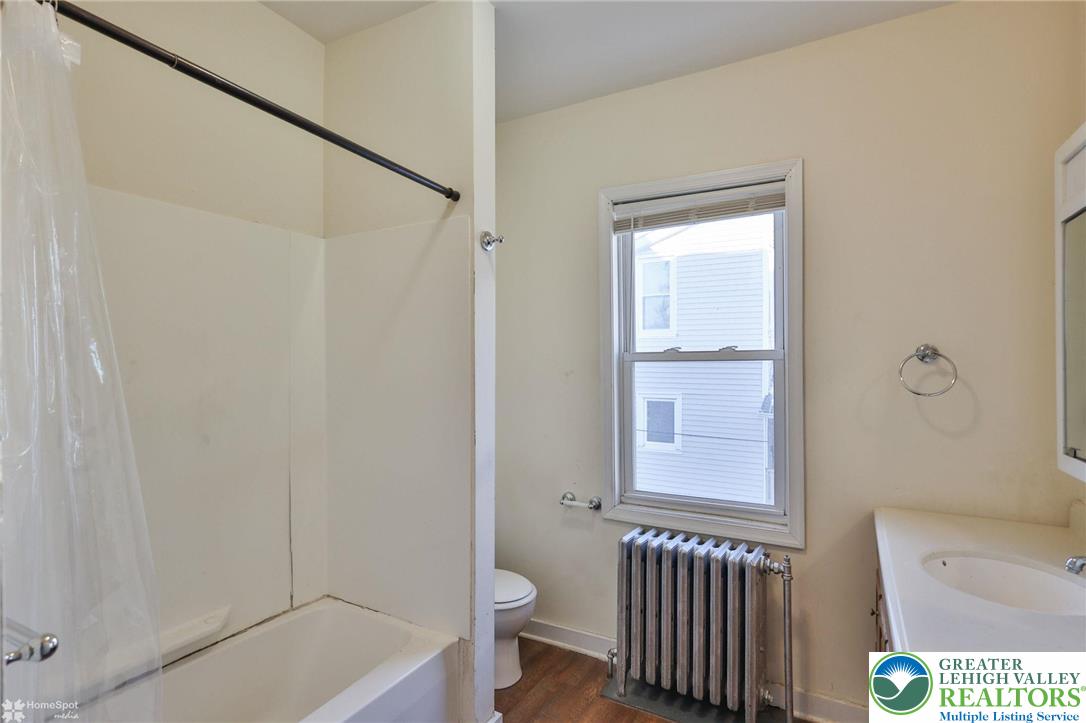 38 West Central Avenue