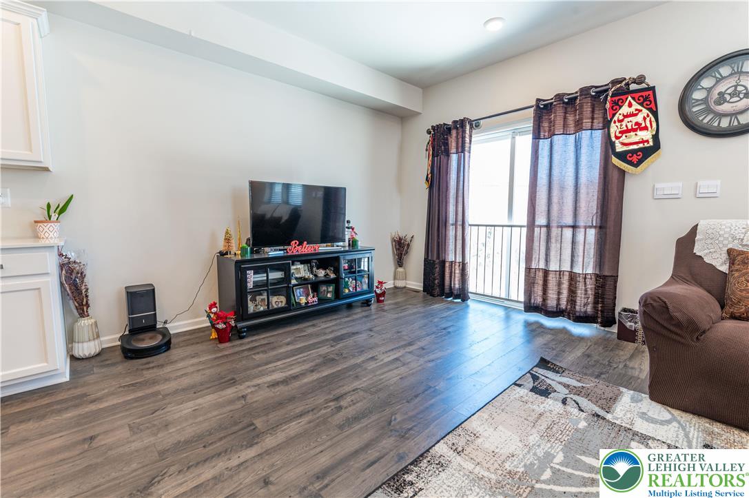 1031 Turnstone Drive