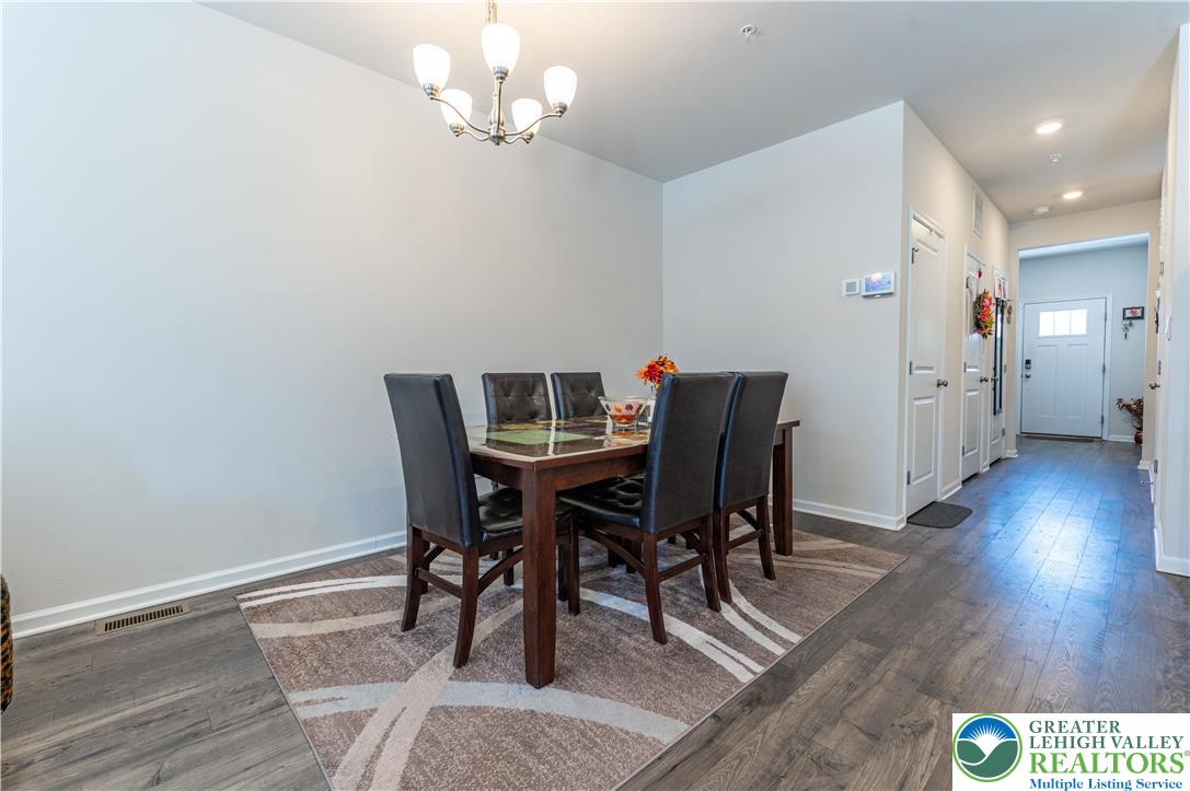 1031 Turnstone Drive