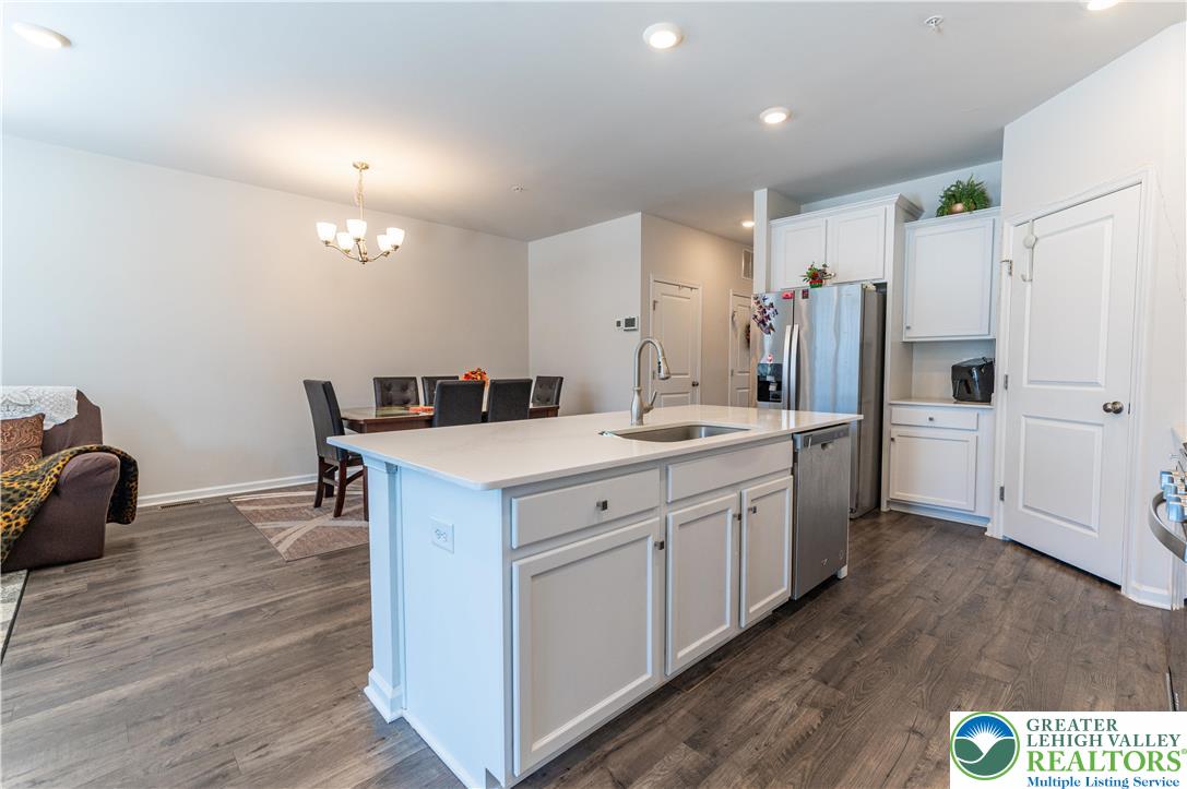 1031 Turnstone Drive