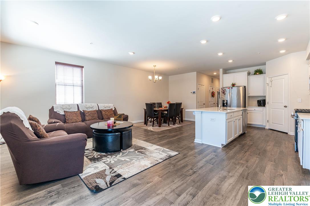 1031 Turnstone Drive