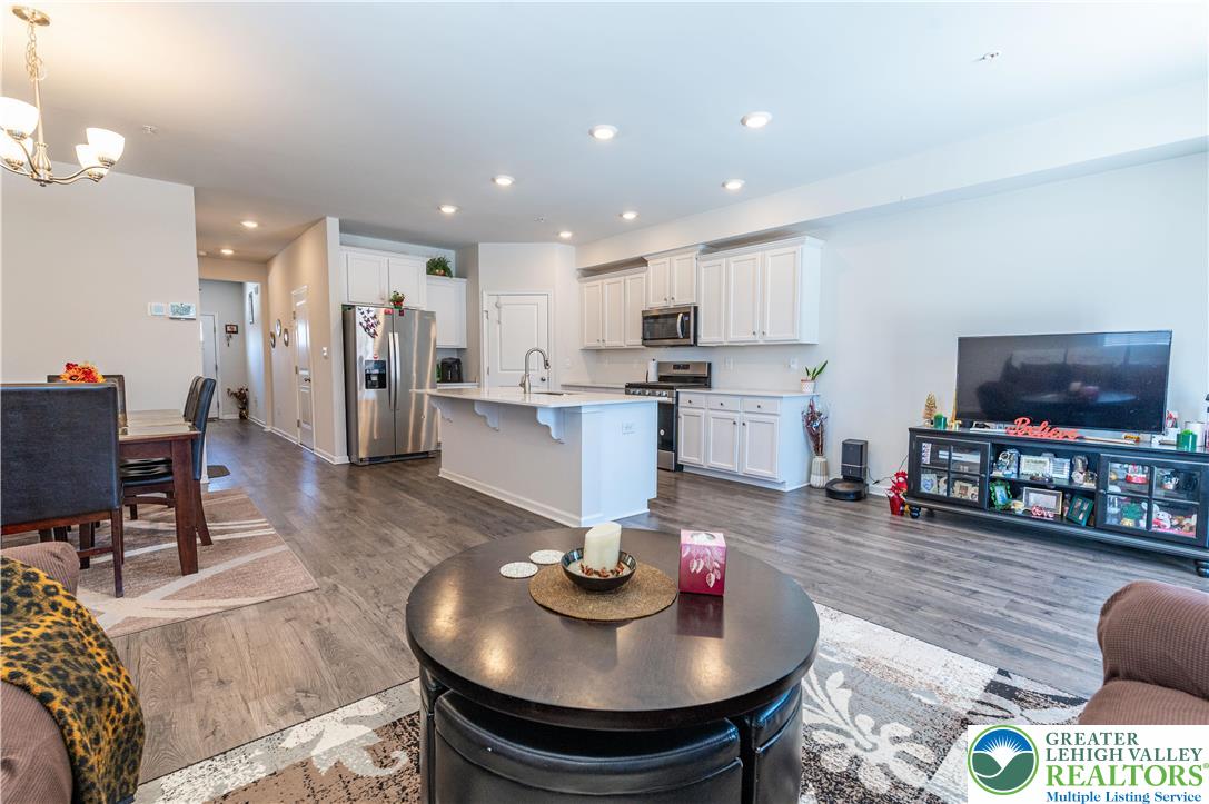 1031 Turnstone Drive