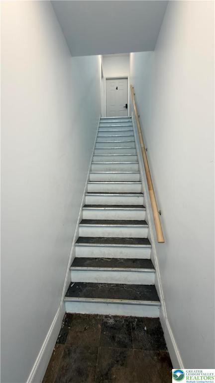 202 East Hamilton Street Apt 3