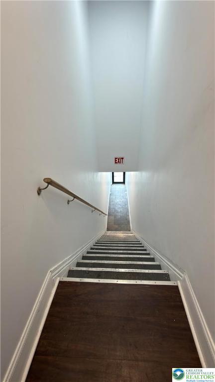 202 East Hamilton Street Apt 3