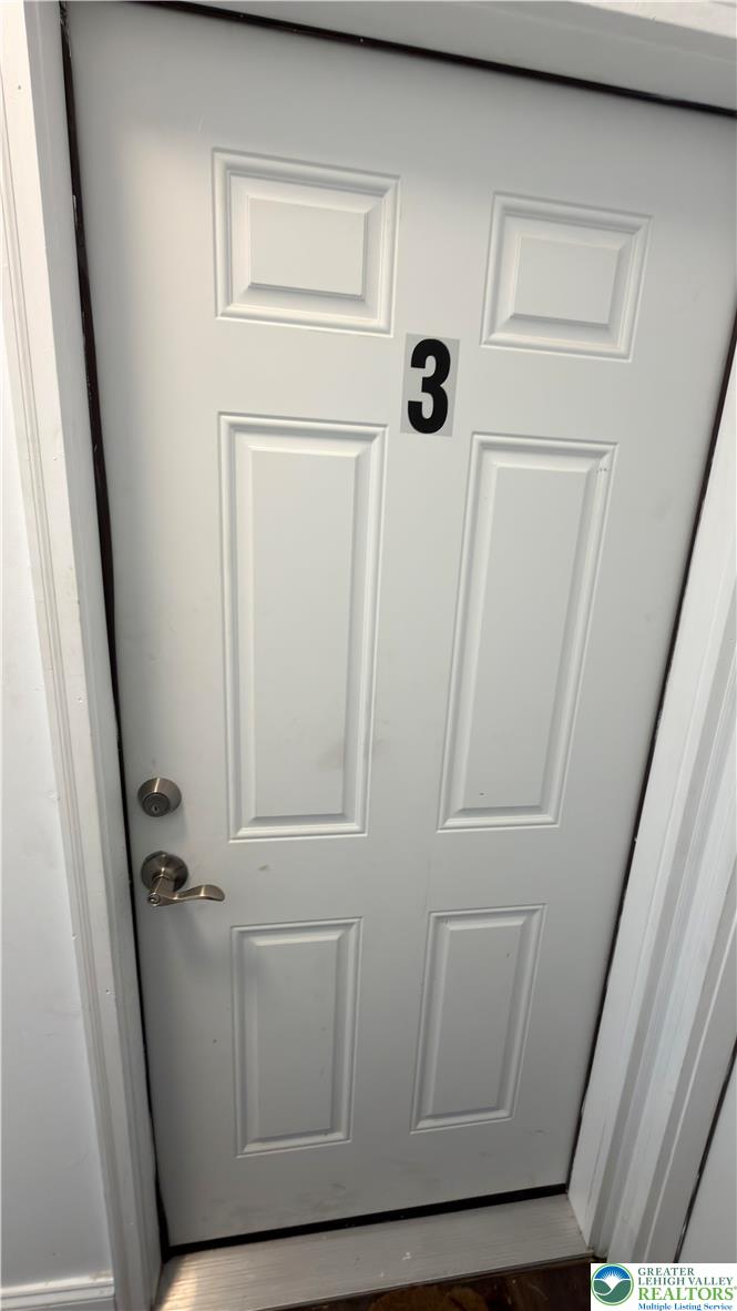 202 East Hamilton Street Apt 3